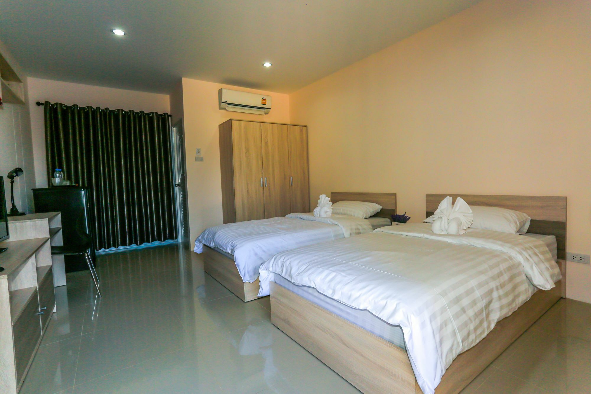 Tempo Plus Apartment Mae Sot Exterior photo